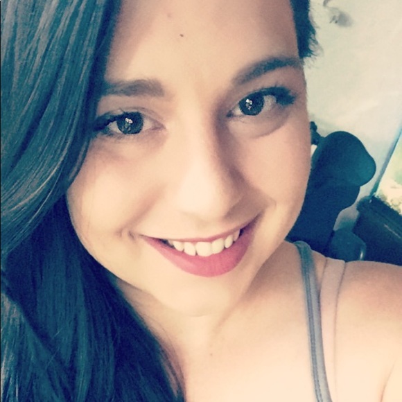 Meet your Posher, Breeanna - Picture 1 of 1